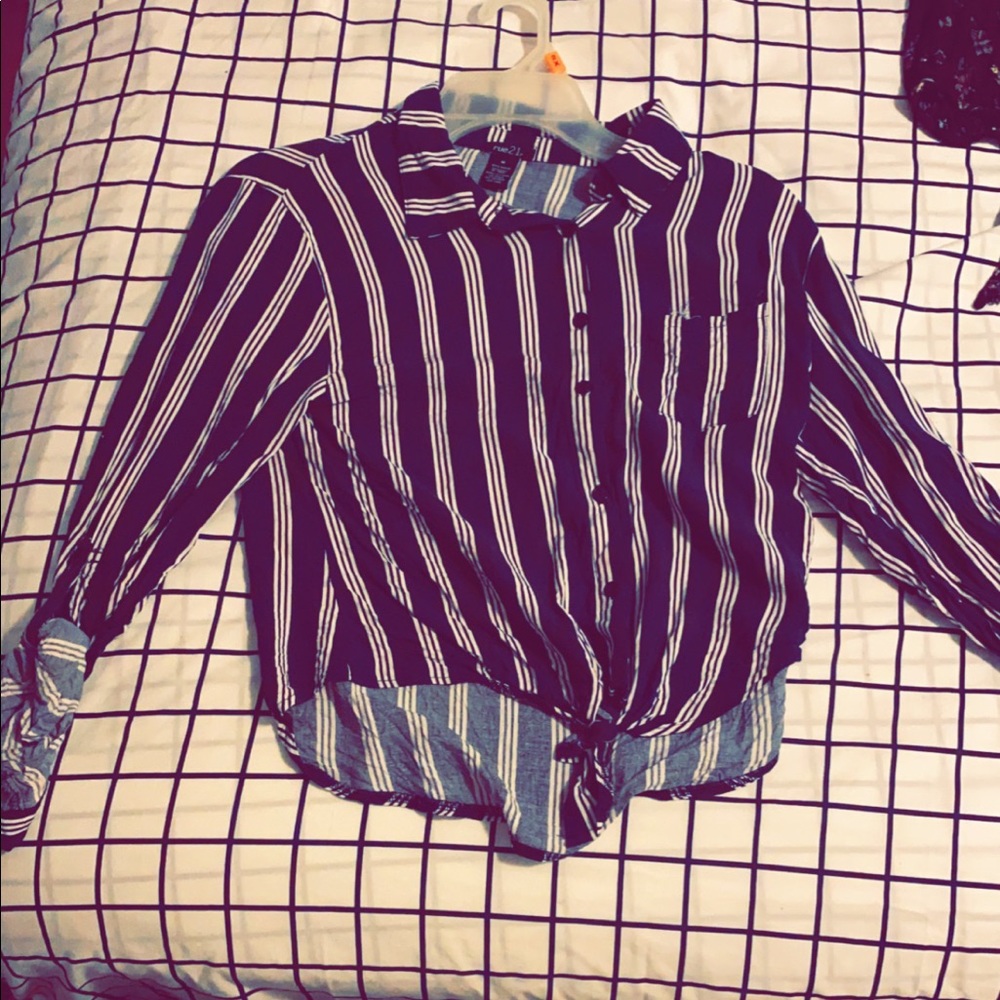 Rue 21 top
